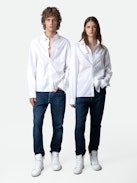 Camicia Tyrone - Camicia lunga in cotone bianco con bottoni, tasche e colletto con protezione rimovibile.
