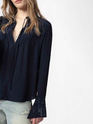 Bluse Taika - Bluse aus Viskose mit Strassmuster an der Manschette, lange Ärmel.