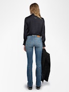 Camicia Thely Satin - Camicia in raso, maniche lunghe, chiusura con bottoni e strass a forma d'ala sul retro.