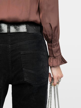 Thely Satin Shirt - Satin shirt, long sleeves, button fastening and rhinestone wing on the back.