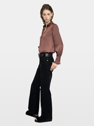 Thely Satin Shirt - Satin shirt, long sleeves, button fastening and rhinestone wing on the back.