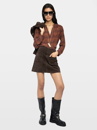 Blouse Tink - Blouse en viscose imprimée à col ouvert, manches longues et détails froncés.