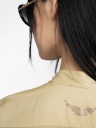 Camicia Tulba Satin - Camicia in raso con collo lavallière, ali di strass sul retro e chiusura con bottoni.
