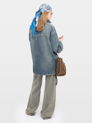 Shirt Timona Denim - Oversized denim shirt with patch chest pockets.