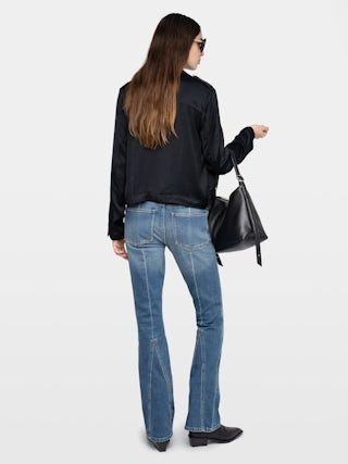 Blouse Tussi Satin - Blouse en viscose unie, manches longues et fermeture croisée boutonnée.