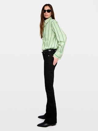 Camisa Morning - Camisa oversize de popelina rayada, bolsillo aplicado en el pecho, bordado en puño y ojal.