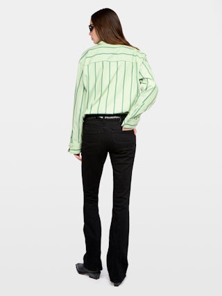 Camisa Morning - Camisa oversize de popelina rayada, bolsillo aplicado en el pecho, bordado en puño y ojal.