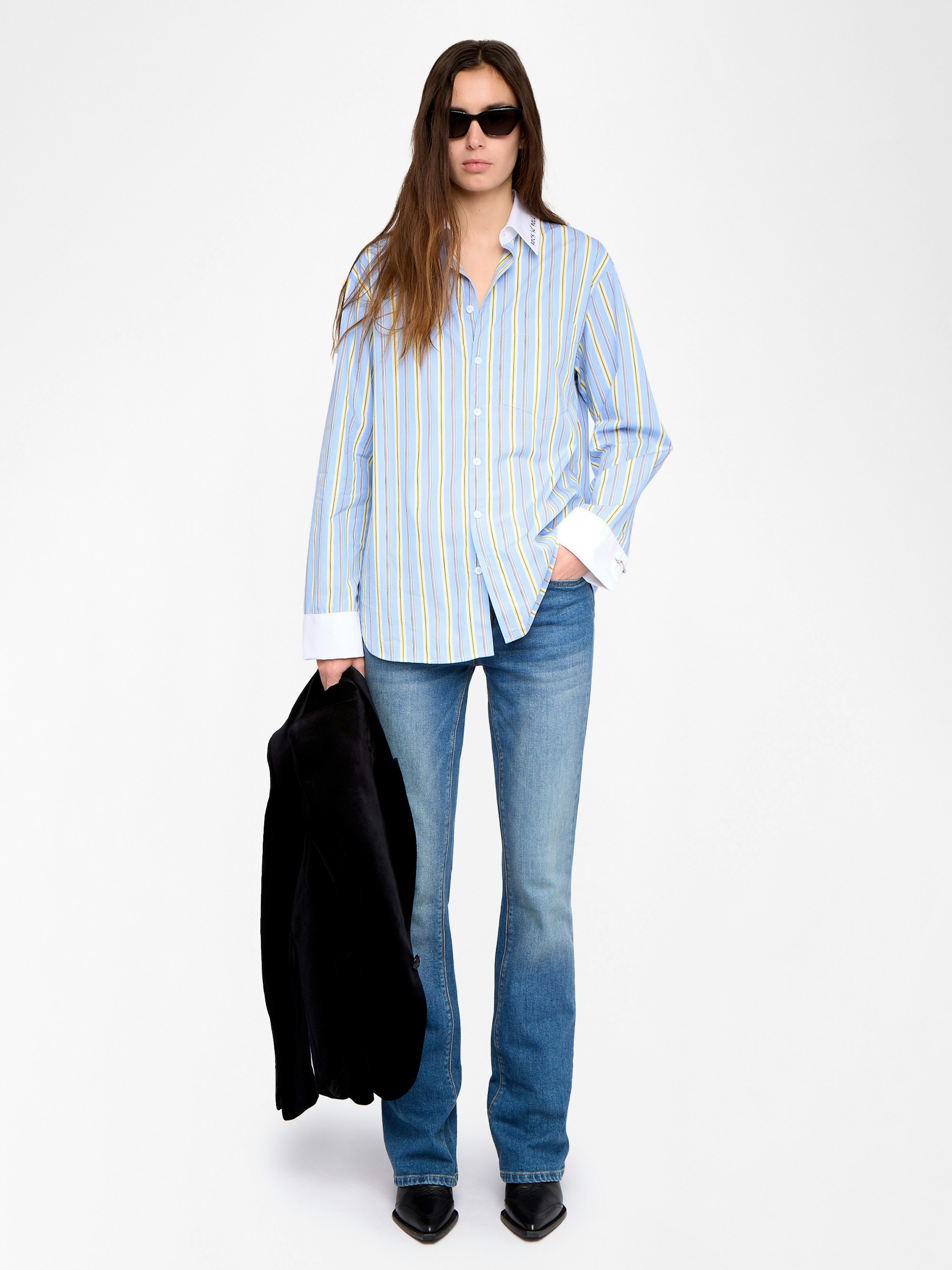 Shirt Morning - Oversized striped poplin shirt with embroidery, contrasting collar and cuffs.