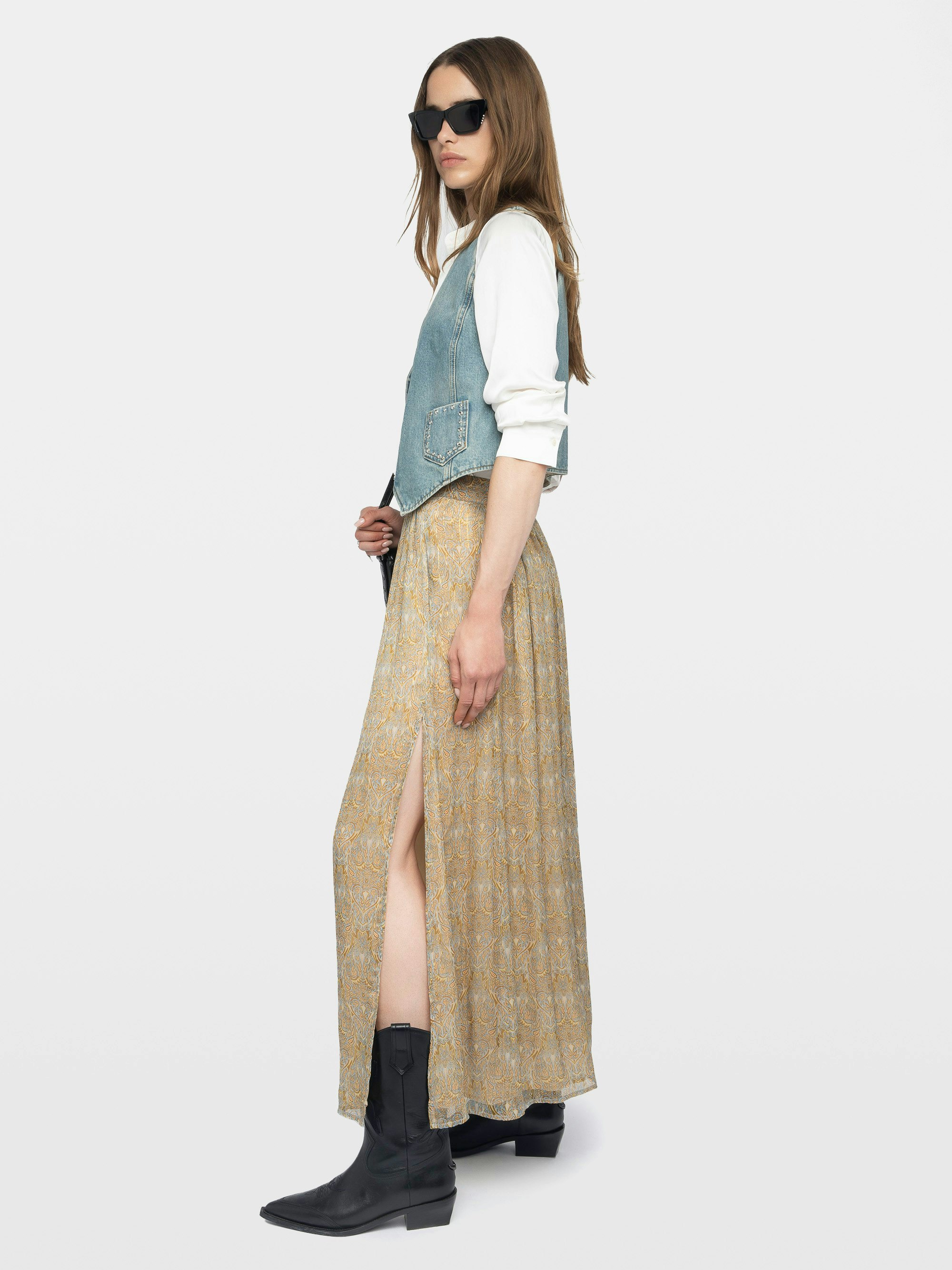 Jady Skirt - Long printed chiffon skirt with golden stripes and slit, zip fastening.