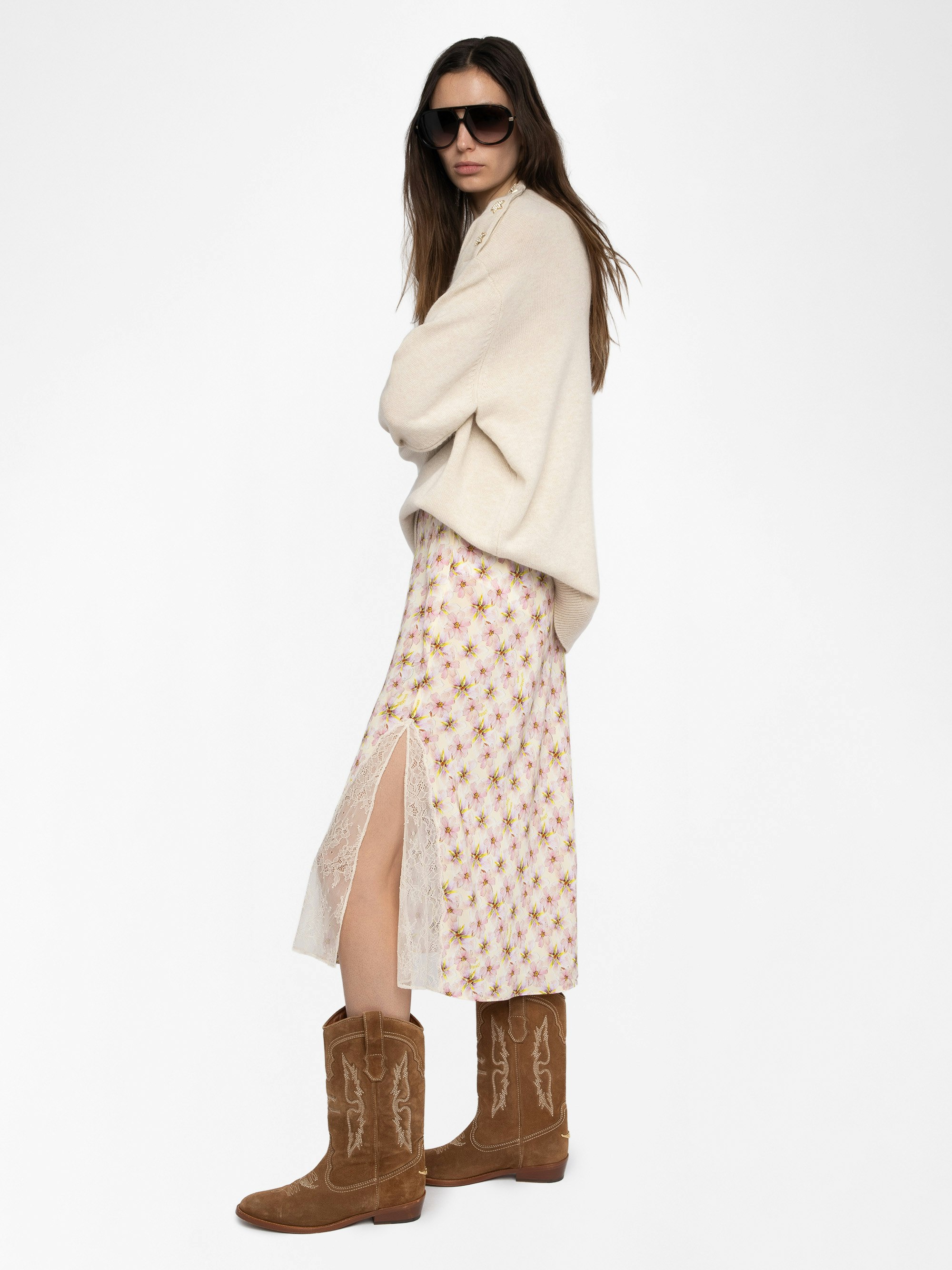 Jayla Skirt - Mid-length skirt in printed viscose with lace insert.