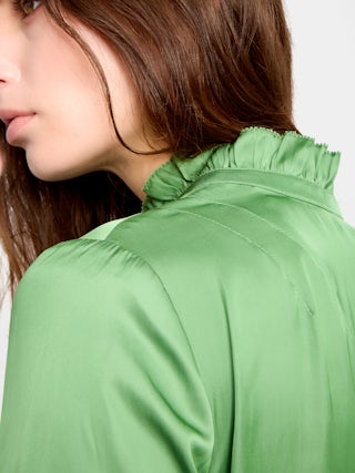 Top Topher Satin - Top en satin, manches courtes et fermeture boutonnée.