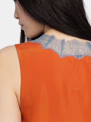 Canottiera Tasao 100% Seta - Top lingerie in seta habotai con pizzo e ali ricamate sul retro.