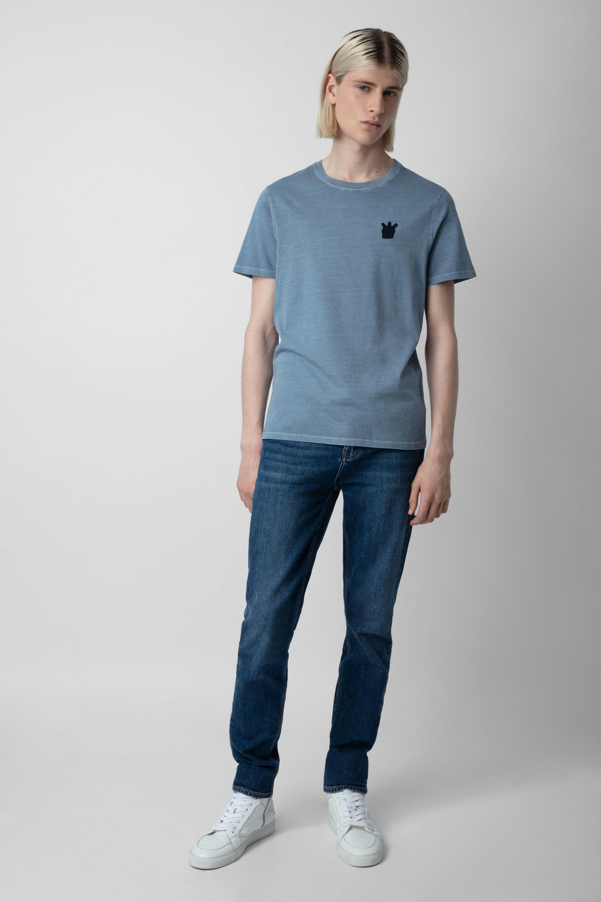 Camiseta Tommy Skull - Camiseta azul de algodón para hombre con parche de calavera XO en el pecho