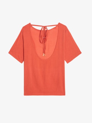 Ella T-shirt - Short-sleeved T-shirt with open back and drawstring with wing charms.