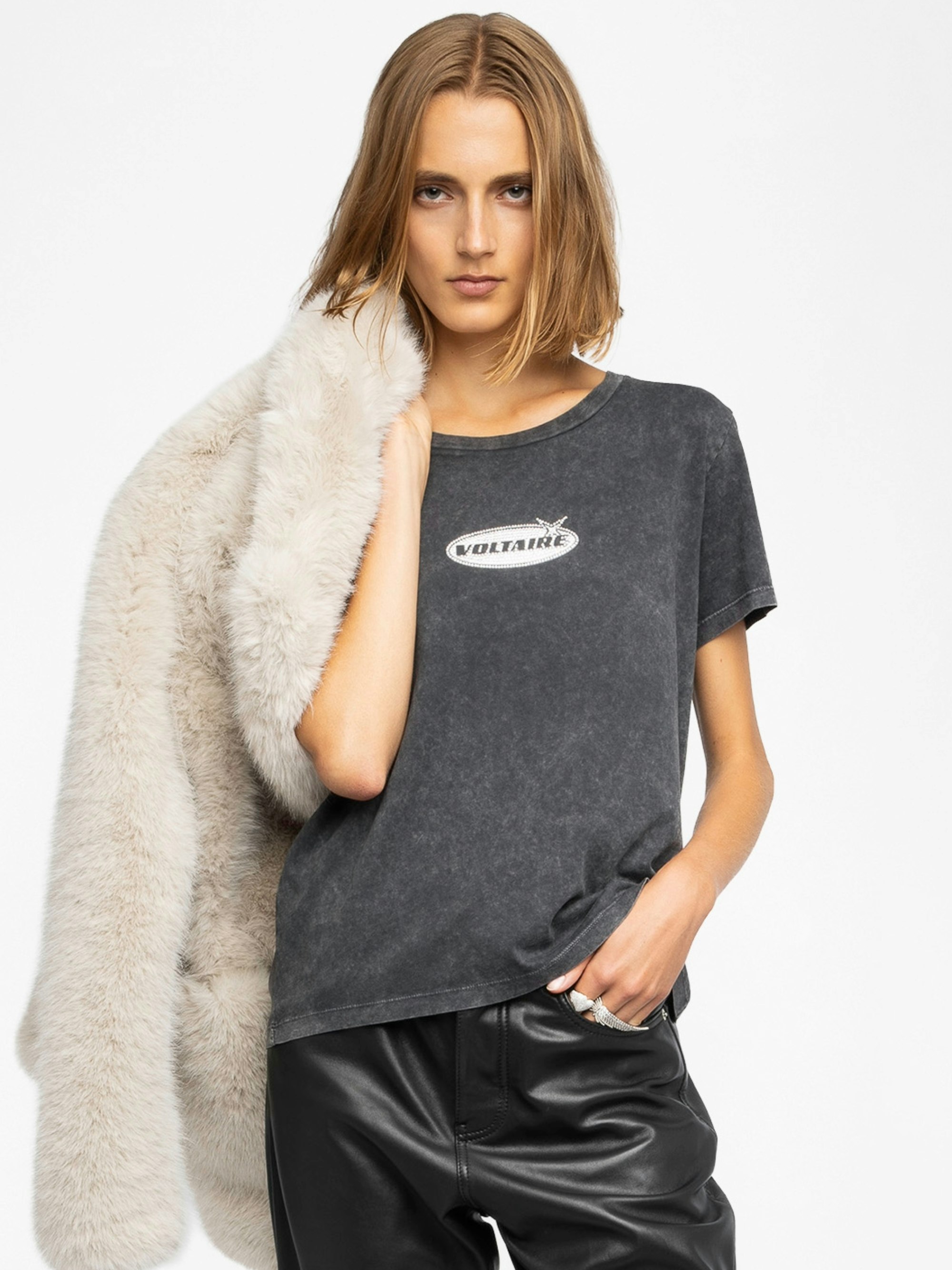 Alys T-shirt - Round-neck, short-sleeve T-shirt with rhinestone customization.