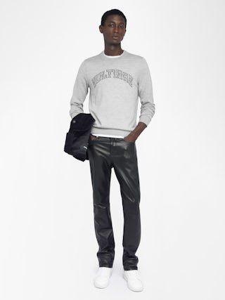 Kennedy Jumper 100% Merino Wool - Jumper with round neck and Voltaire writing on the front.