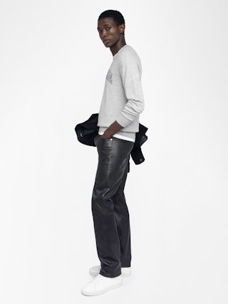 Kennedy Jumper 100% Merino Wool - Jumper with round neck and Voltaire writing on the front.