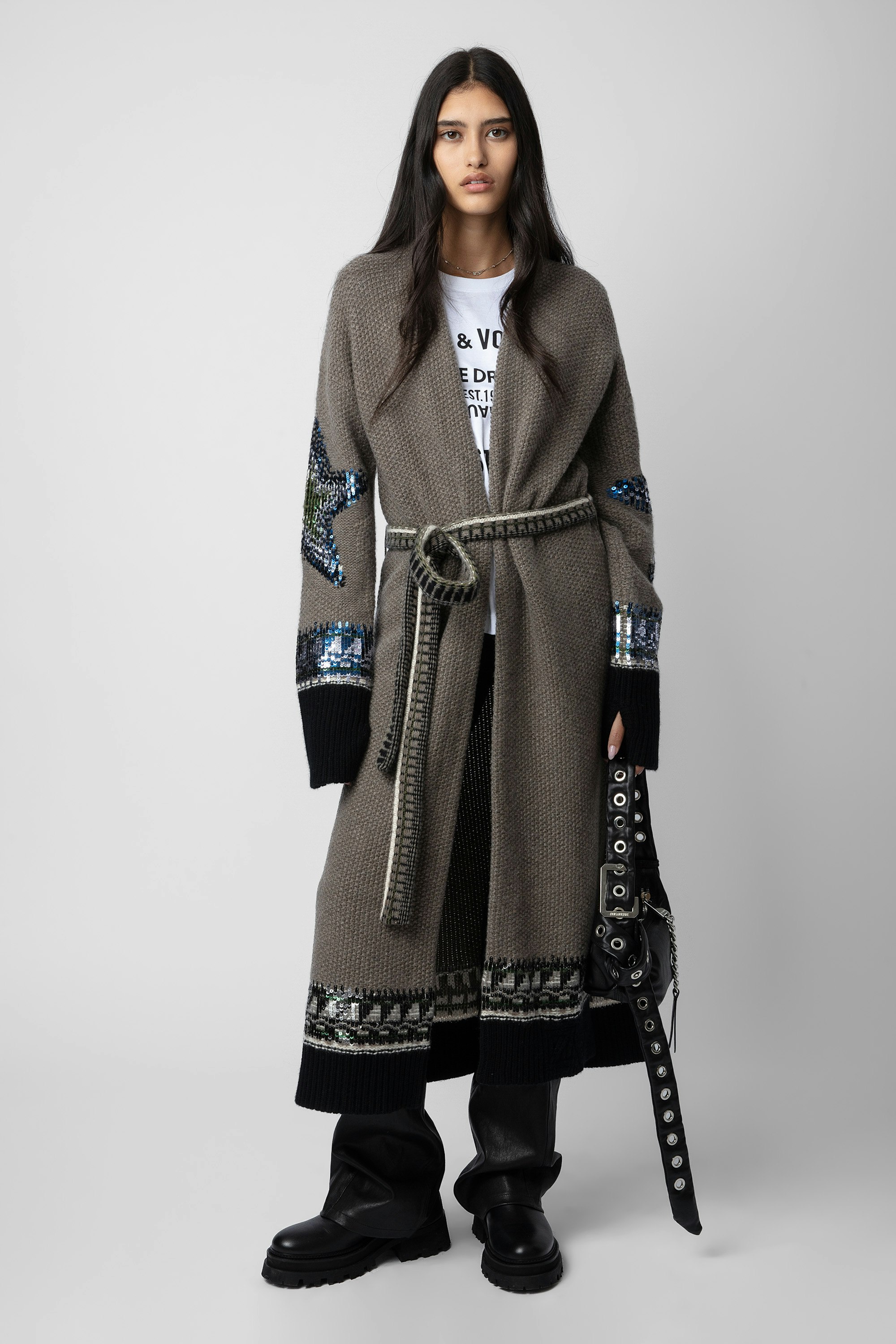 Gilet Rosanny Sequins Cachemire - Gilet manteau long en cachemire marron à ceinture, motifs étoiles et bandes rebrodées de sequins.