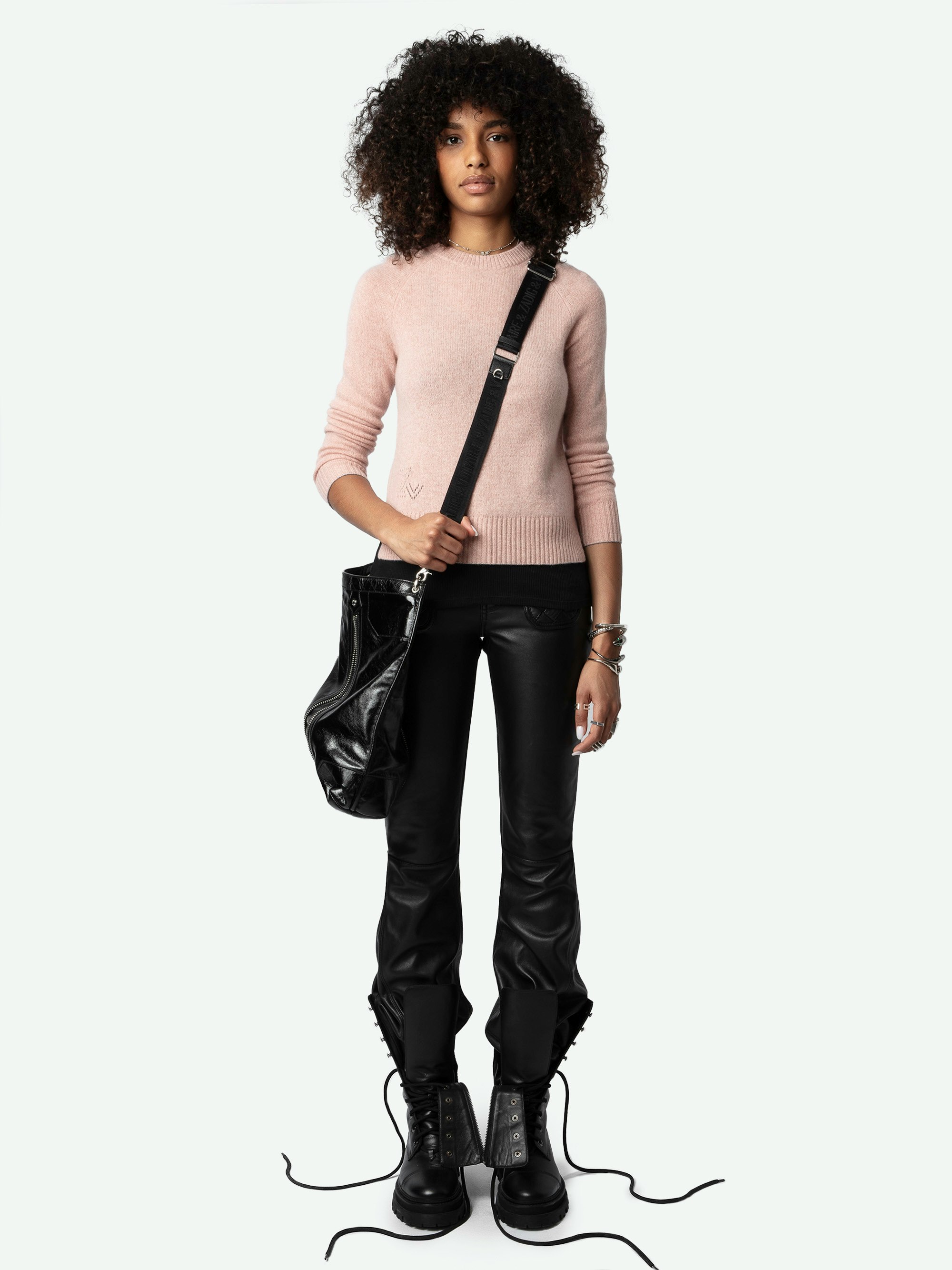 Sourcy Cashmere Sweater - Long-sleeved pink cashmere sweater with contrasting piping.