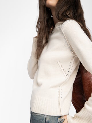 Nalty Sweater - Round neck sweater with long sleeves and studs on the shoulders.