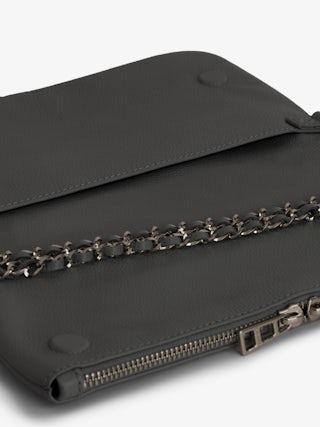 Rock Clutch - Grained leather clutch with double leather and metal chains and wings adorned with rhinestones.