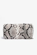 Borsa Rock Mirror - Pochette in pelle beige effetto pitone borchiata, donna