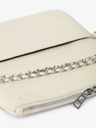 Bolso de mano Rock - Bolso de mano de cuero granulado con doble cadena de cuero y metal y alas adornadas con strass.