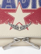 Pochette Rock Nano - Pochette in pelle granata con doppia catena in pelle e metallo e ali decorate con strass.