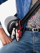 Charms Grigri High Wings - Vintage-effect patent leather grigri charm, shaped like our iconic High Wings sneakers, to hang on a bag for example.