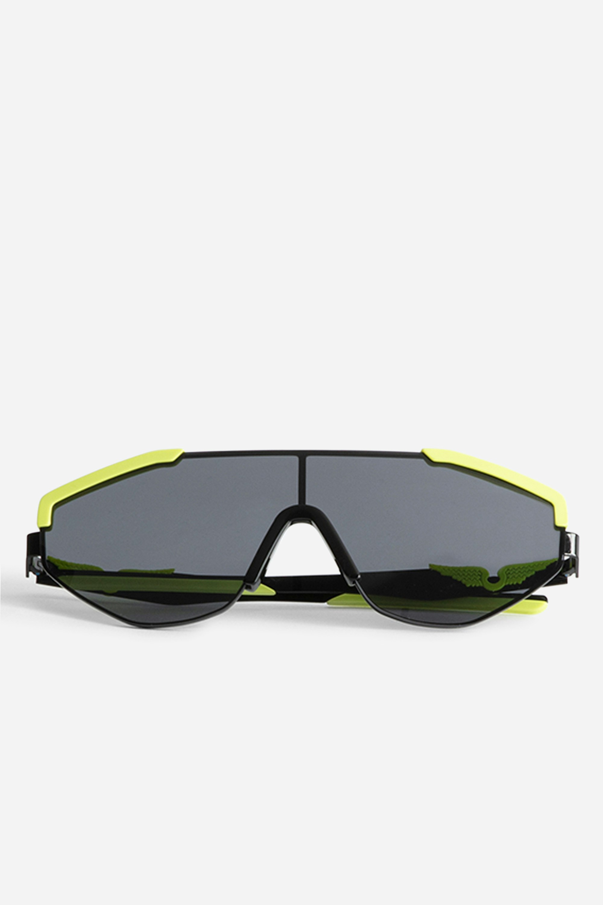 Gafas de Sol ZV23H9 Fashion Show - Futuristas gafas de sol del desfile OI23 con las emblemáticas alas de la casa en las patillas.