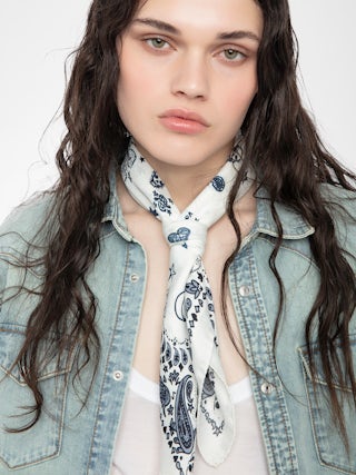 Debbie Bandana 65 Scarf - Square scarf in mixed silk with bandana print.