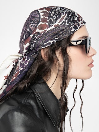 Debbie Snakes 85 Scarf - Square scarf in mixed silk with snake print.