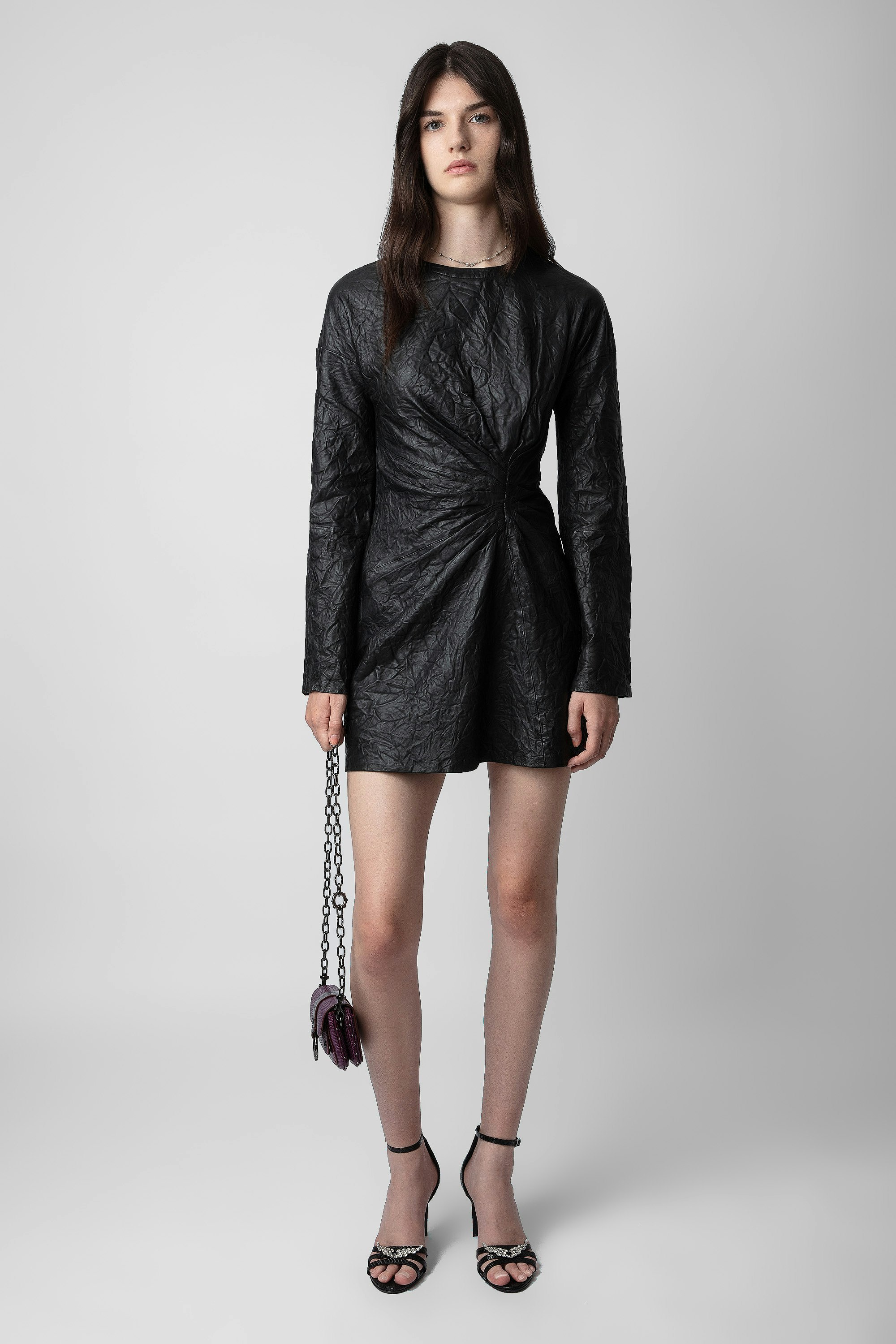 Kleid Rixina Knitterleder - Kurzes Damenkleid Kleid aus schwarzem Knitterleder in Knotenoptik