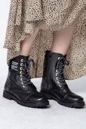 Joe Stars Ankle Boots - Women’s black ranger boots.