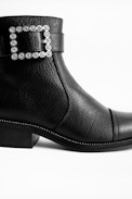 Stiefeletten Empress Buckle - Schwarze mittelhohe Damenstiefeletten mit Strassverzierung