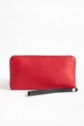 Compagnon Grained Wallet - Women’s red wallet in grained leather.
