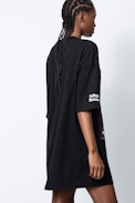 Kleid Upston Life - Schwarzes Damenkleid mit Print.