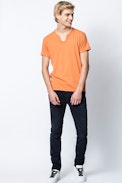 T-Shirt Monastir - Orangefarbenes Herren-T-Shirt mit Henley-Ausschnitt.