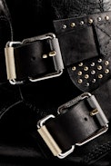 Bottines Laureen Flap Studs - Bottines noires femme en cuir.