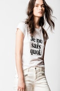 Je Ne Sais Quoi Skinny T-shirt - Women's slogan T-shirt.