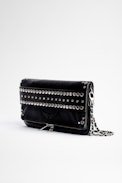 Pochette Rock Studs Outline - Pochette noire femme en cuir grainé agrémentée de clous