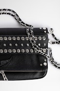 Pochette Rock Studs Outline - Pochette noire femme en cuir grainé agrémentée de clous