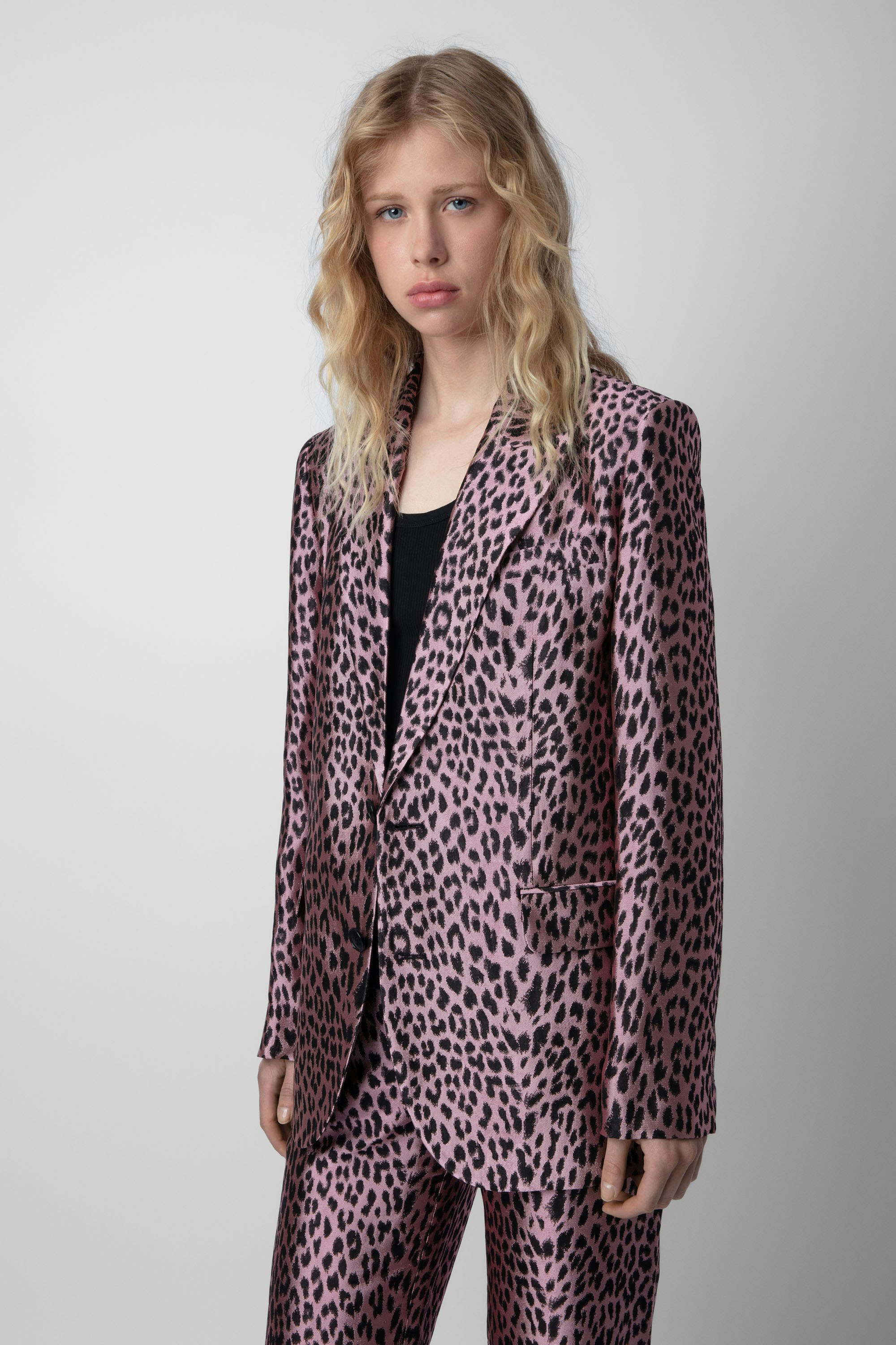 Vegy Leopard Jacquard Blazer - Women's pink leopard jacquard blazer.