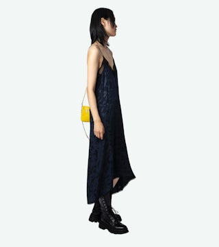 Robe Risty Soie Jacquard - Robe longue en soie bleue marine jacquard fleuri et ornée de dentelle.