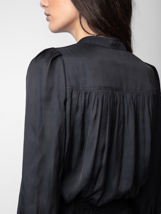 Robe Ritchil Satin - Black satin long dress with 3/4-length sleeves and tie at the waist.