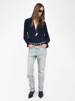 Hemd Thely - Hemd aus Viskose mit langen Ärmeln, Knopfverschluss und Flügelstickerei mit exklusiver französischer Spitze auf der Rückseite.