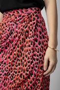 Seidenrock Jamelia Leopardenmuster - Langer drapierter Damenrock aus rosa Seide mit Leopardenmuster