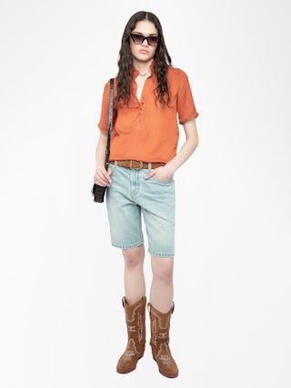 Top Topher Satin - Top en satin jacquard ZV, manches courtes et fermeture boutonnée.