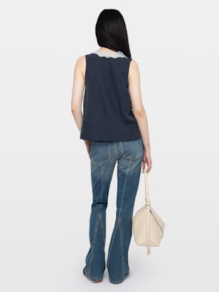 Canottiera Tasao 100% Seta - Top lingerie in seta habotai con pizzo e ali ricamate sul retro.