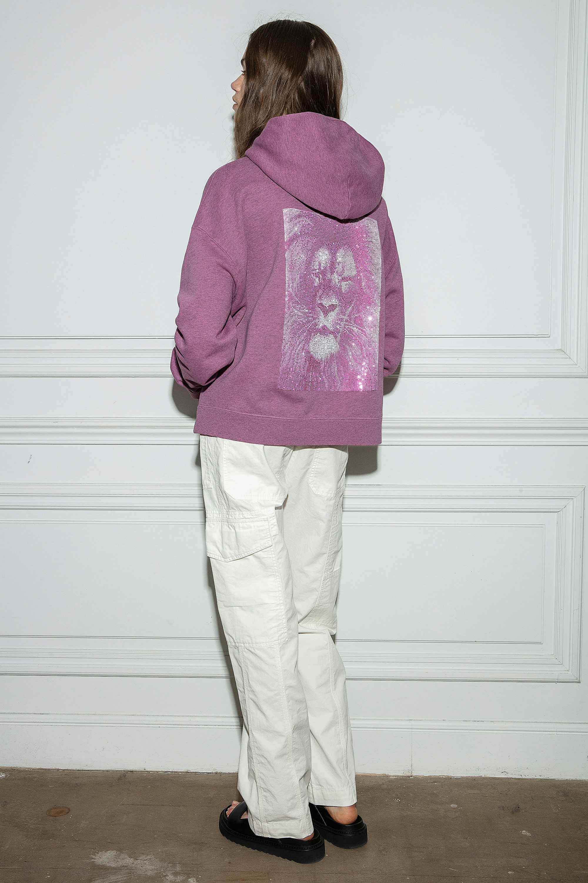 Sweatshirt Mona Lion Damen-Kapuzensweatshirt in Rosa mit kristallverziertem Löwen-Fotoprint auf dem Rücken